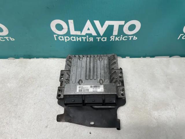 Компьютер двигателя 237100777R RENAULT