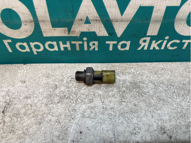 Датчик давления масла двигателя Рено Клио II