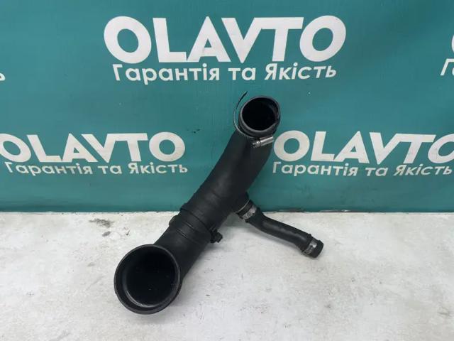 Патрубок воздушный, вход в турбину (наддув) 51798932 FIAT