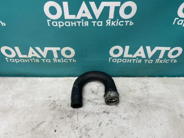Патрубок интеркуллера 5860818 OPEL
