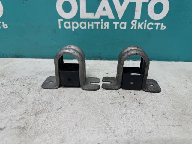 7701069130 Втулка стабилизатора переднего купить Ужгород