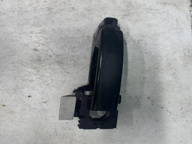 NISSAN 80610EB30B Держатель наружной ручки двери передней правой в наличии Запорожье