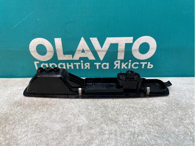 809600018R Кнопка включения мотора стеклоподъемника передняя правая купить Черкассы