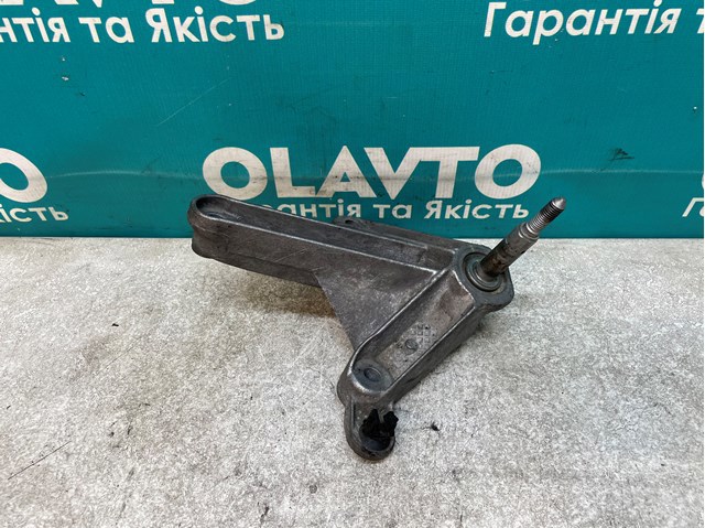 RENAULT 8200043084 Кронштейн подушки КПП в наличии Запорожье