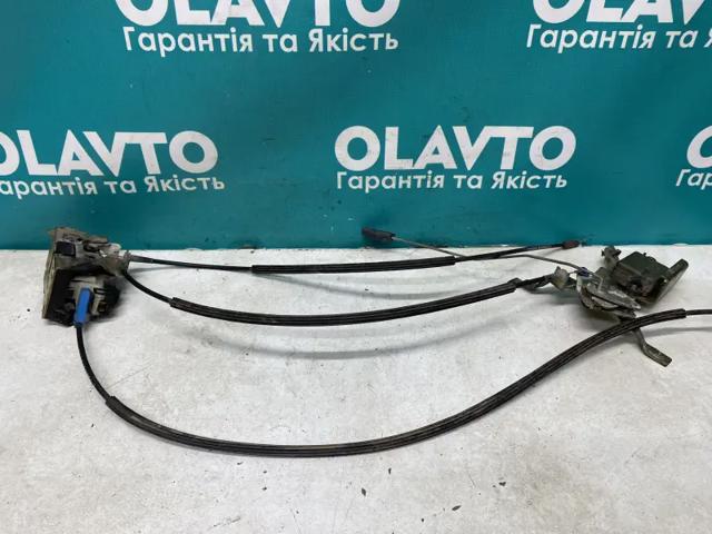 Замок двери боковой сдвижной правой 8200051735 RENAULT