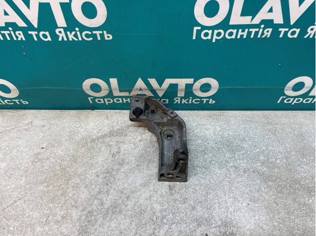 8200157461 Кронштейн топливного насоса ТНВД купить Сумы