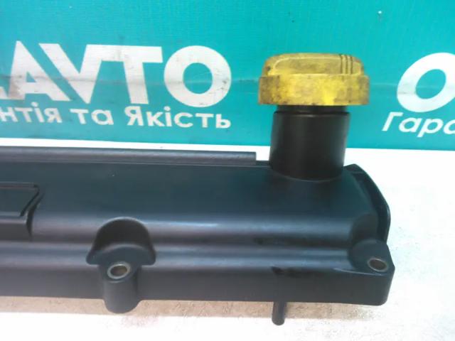 8200272214 RENAULT Клапанная крышка купить в Черновцы