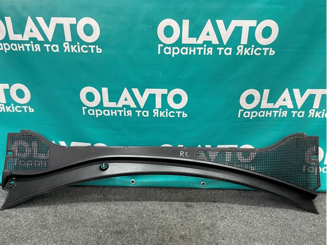 Водосток лобового стекла, жабо 8200290131 RENAULT