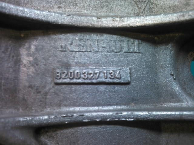 RENAULT 8200327134 Кронштейн генератора в наличии Днепр