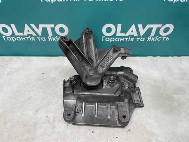 8200352861 RENAULT Левая подушка двигателя купить в Черновцы