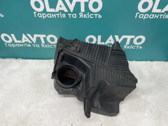 Корпус воздушного фильтра в сборе 8200369775 RENAULT