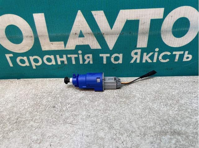 8200371582 RENAULT Датчик включения стопсигнала купить в Ужгород