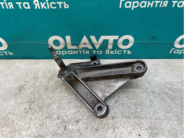 8200457080 Кронштейн подушки КПП левый купить Хмельницкий
