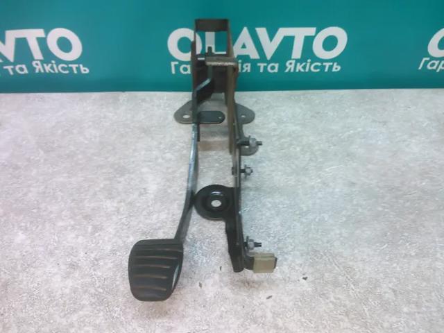 8200467212 RENAULT Педаль тормоза купить в Чернигов
