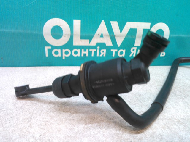 RENAULT 8200524724 Главный цилиндр сцепления в наличии Полтава