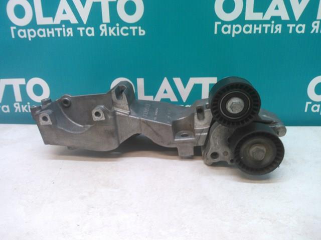 RENAULT 8200527320 Кронштейн генератора в наличии Кривой Рог