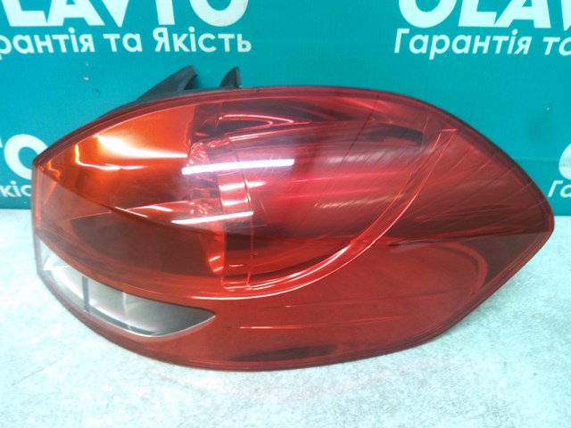 Фонарь задний правый 8200586844 RENAULT
