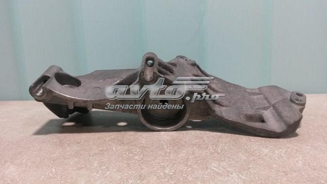 Кронштейн генератора 8200669494 RENAULT