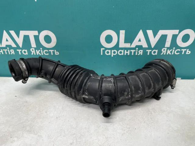 Патрубок воздушный, вход в турбину (наддув) 8200750731 RENAULT
