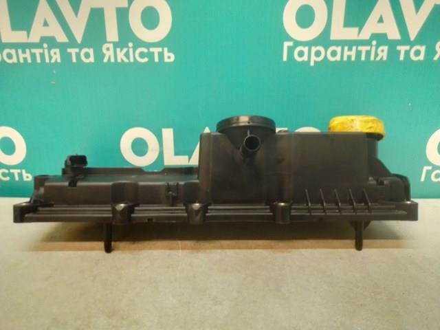 RENAULT 8200756123 Клапанная крышка в наличии Тернополь