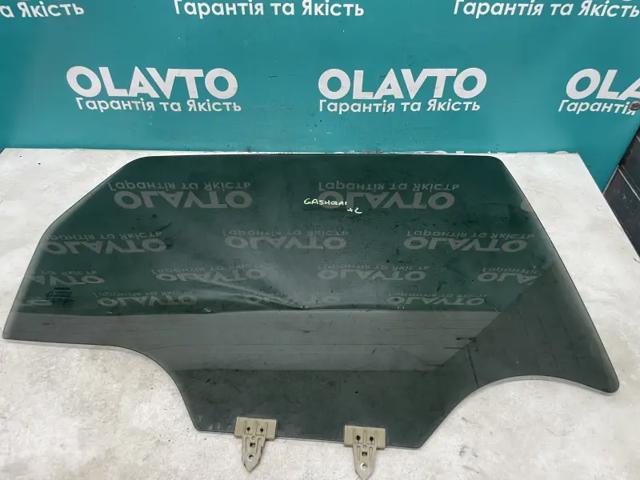 Стекло задней двери, правой 82300EY10A NISSAN