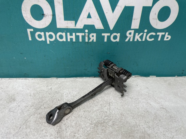 824304462R RENAULT Ограничитель задней двери купить в Тернополь
