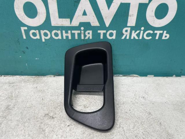 82682JD00A NISSAN Заглушка (решетка) противотуманных фар бампера переднего правая купить в Павлоград