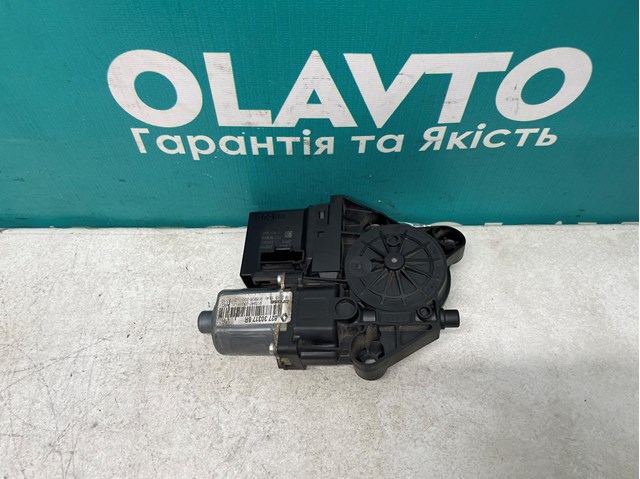 827300005R Мотор стеклоподъемника двери задней правой купить Ирпень