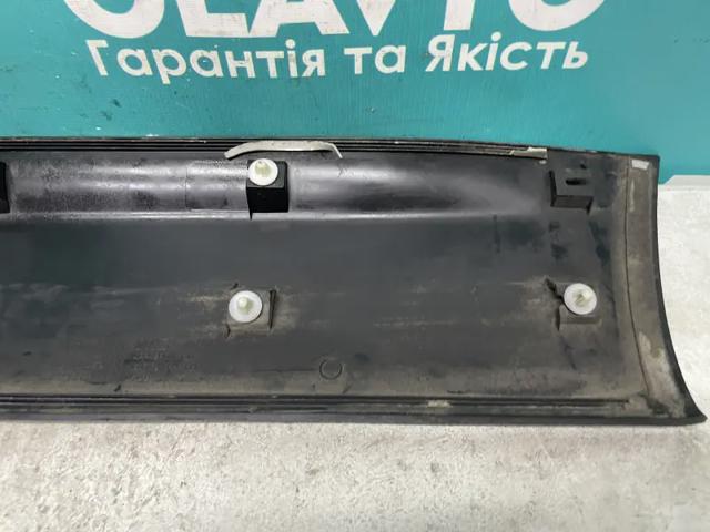 82870BR11A Накладка двери задней правой купить Львов