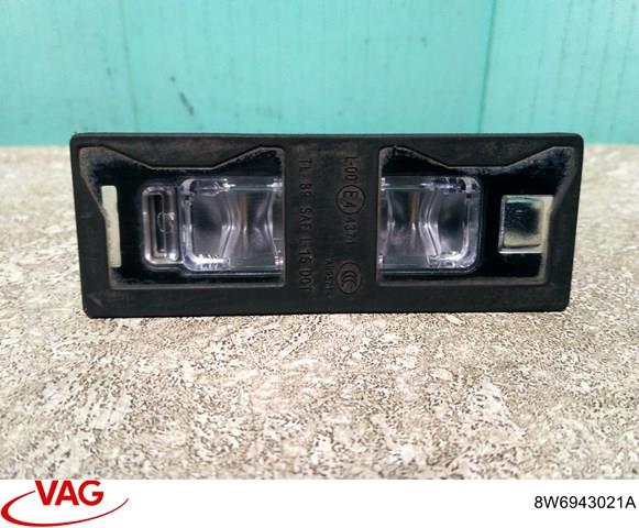 Фонарь освещения номерного знака 8W6943021A VAG