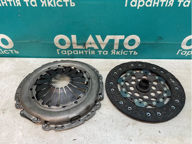 Корзина диска сцепления 93185942 GM