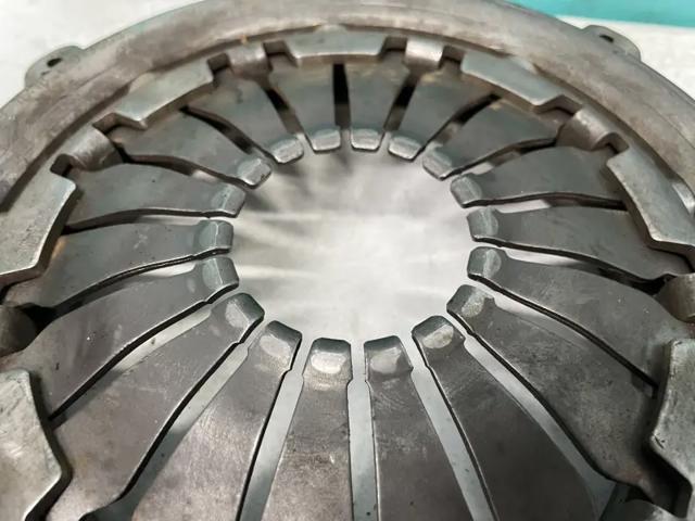 RENAULT C1019608 в наличии Сумы