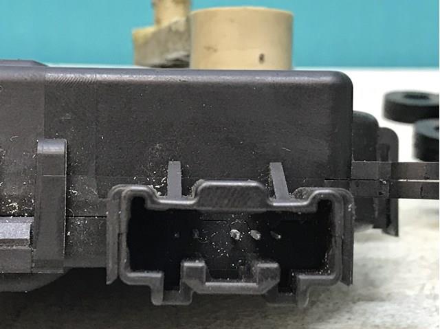 MAZDA GS1D61B60 в наличии Львов
