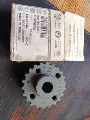 Шестерня привода коленвала двигателя Volkswagen Passat B3, B4