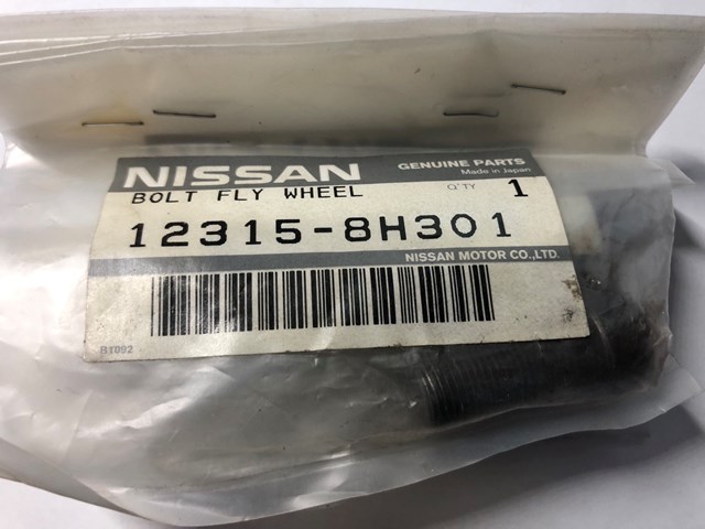 Болт крепления маховика 123158H301 NISSAN