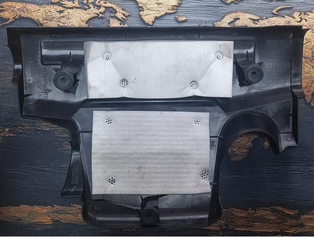 1260136060 TOYOTA Крышка двигателя купить в Украина