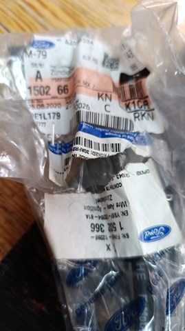 Высоковольтные провода  1502366 FORD
