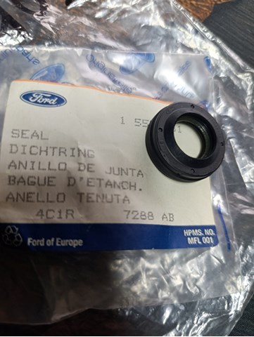 Сальник штока переключения коробки передач 1555461 FORD