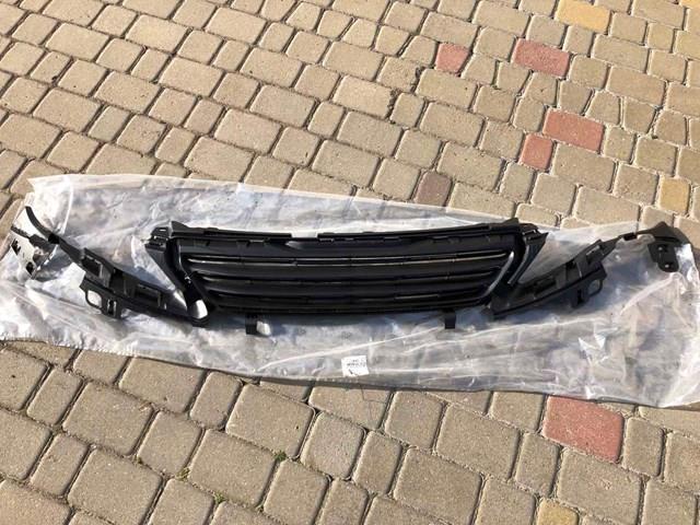 Облицовка радиатора 1610745280 PEUGEOT