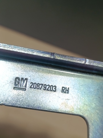 GM 20879203 Петля капота правая в наличии Днепр