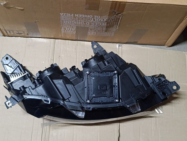 260604601R RENAULT Фара левая купить в Одесса