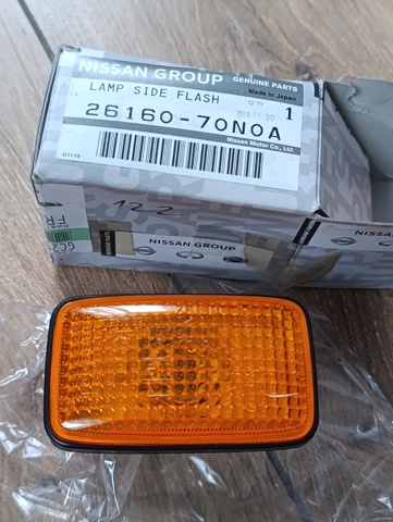 Повторитель поворота на крыле 2616070N0A NISSAN
