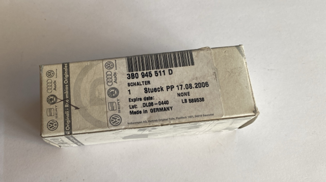 3B0945511D Датчик включения стопсигнала купить Харьков