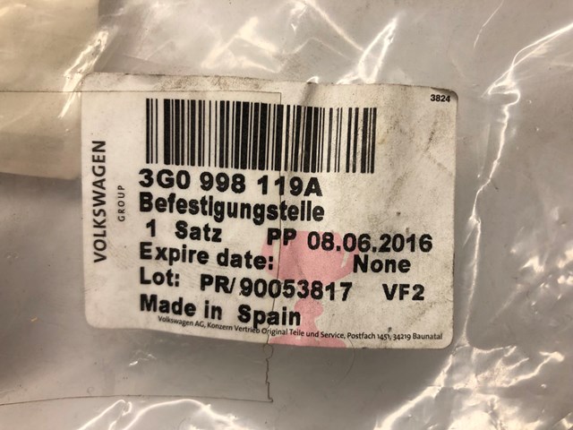 3G0998119A VAG Ресничка (накладка) правой фары купить в Запорожье