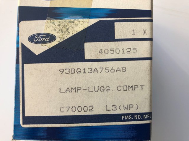 Плафон подсветки багажного отсека 4050125 FORD
