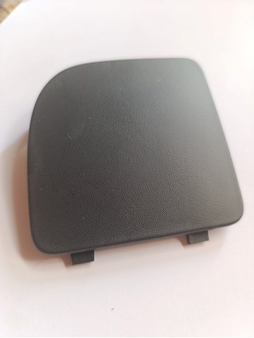 Заглушка бампера буксировочного крюка 511804337R RENAULT