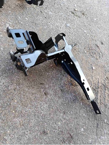 51647422293 BMW Кронштейн (адаптер) крепления фары передней левой купить в Полтава