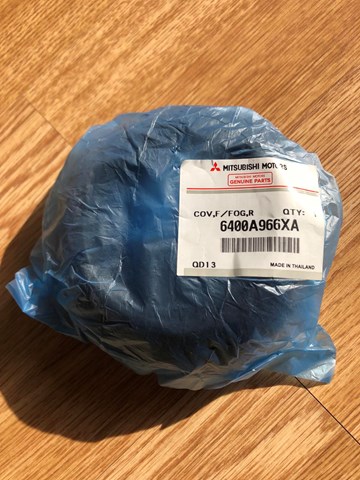 Оправа туманки 6400A966XA MITSUBISHI