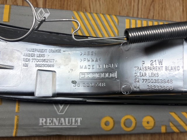 RENAULT 7700352107 Поворотник левый в наличии Ужгород