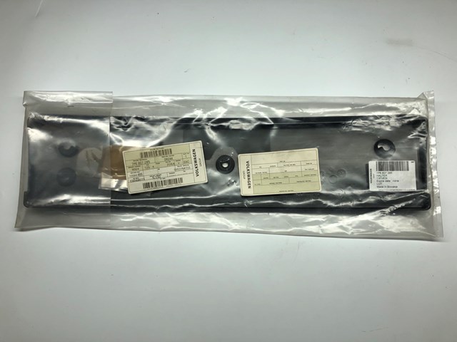 Панель крепления номерного знака, переднего 7P6807285 VAG